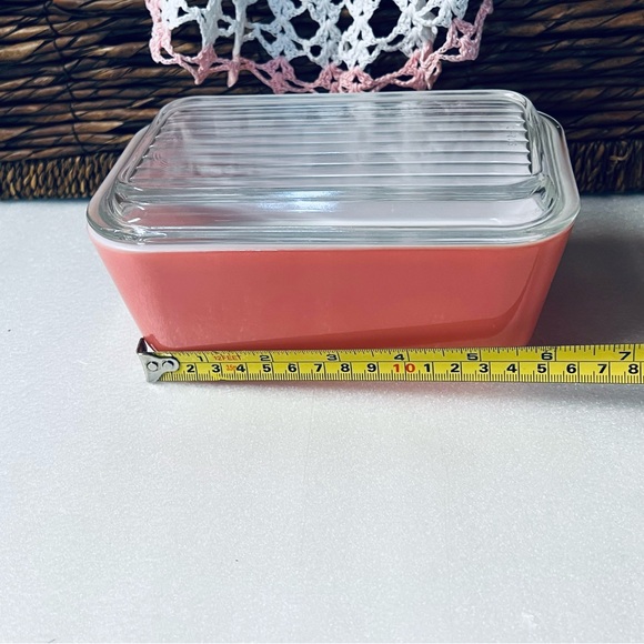 Flamingo Pink Pyrex Refrigerator Dish With Lid 502 Hard to Find - Picture 13 of 14